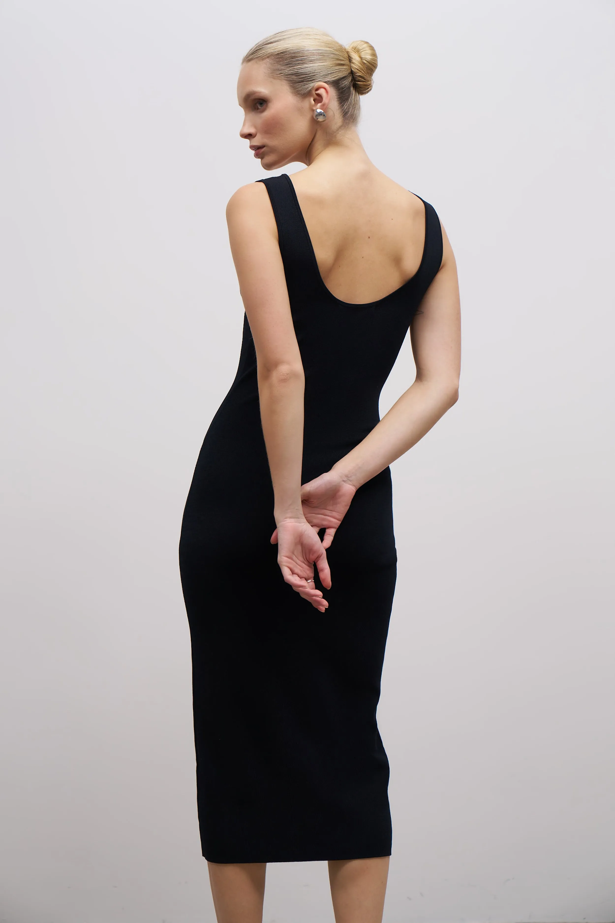 Scoop Neck Knit Midi Dress - Black
